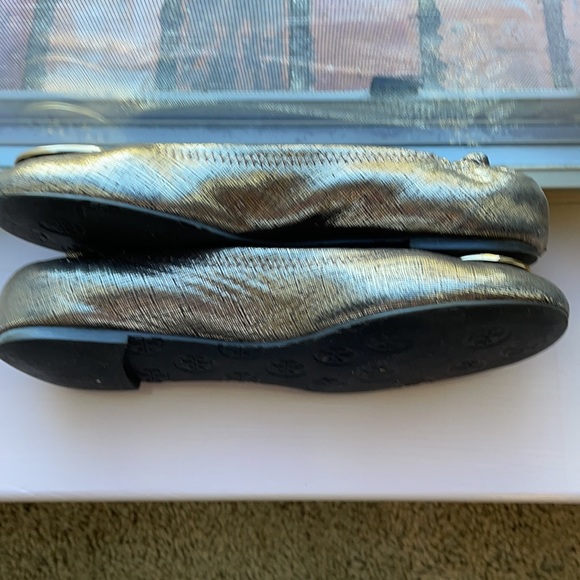 Tory Burch gold ballet flats - Picture 3 of 5
